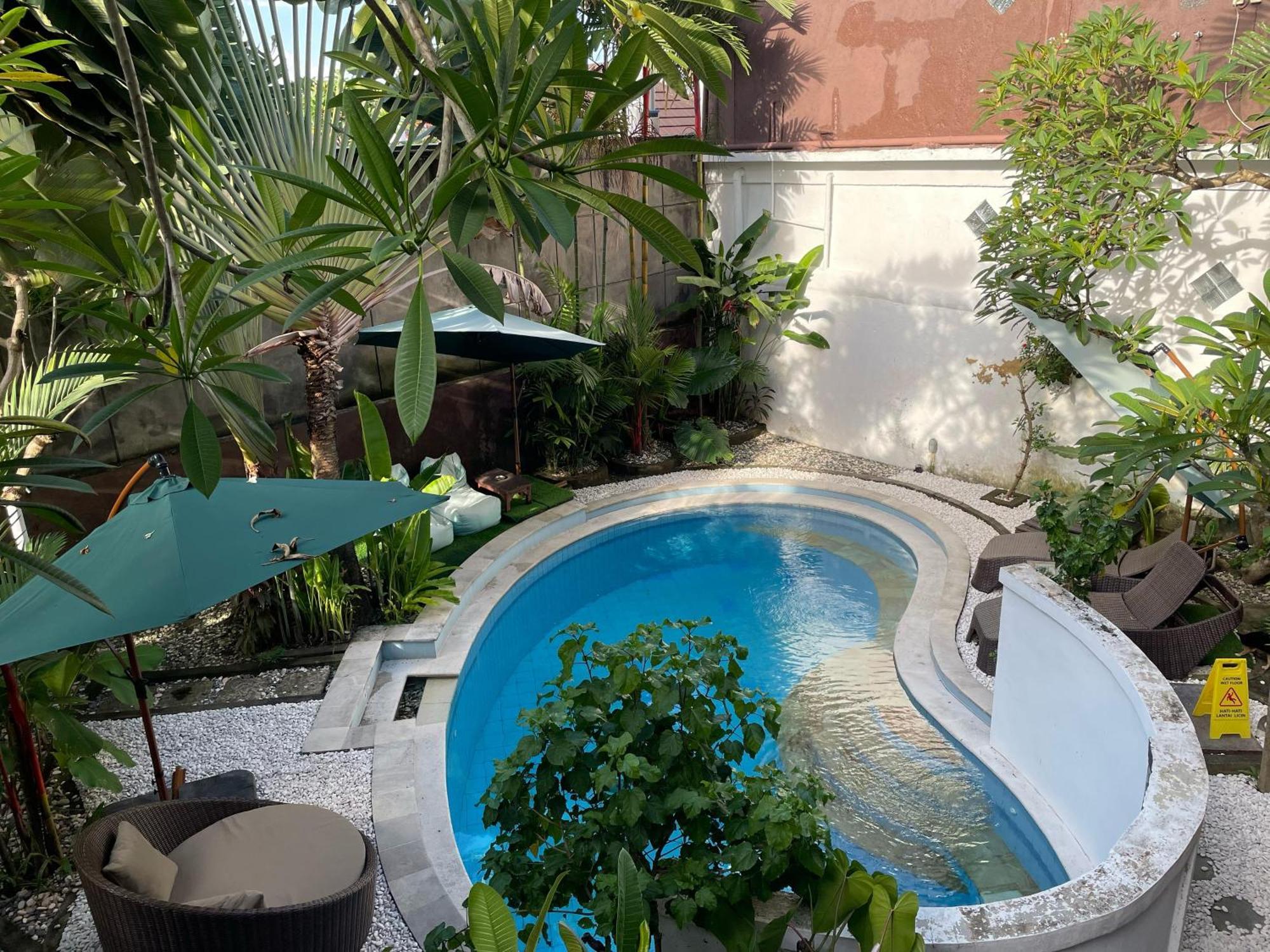 Umah Kita Apartamento Seminyak Exterior foto